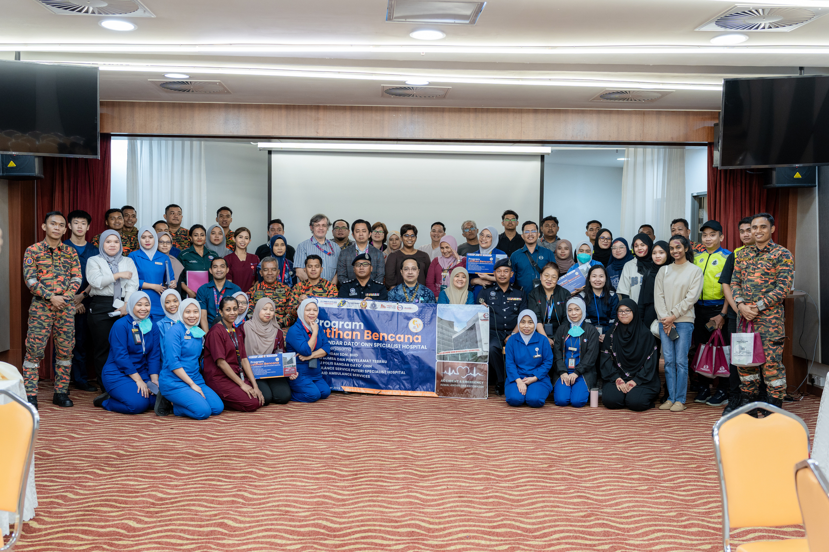 Handal Indah Sdn Bhd Supports KPJ Dato' Onn's Yellow Code Project with Collaborative Safety Drill